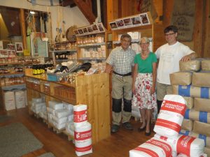 Werner (li) und Renate (mi) mit Sohn Joachim Unsöld (re)